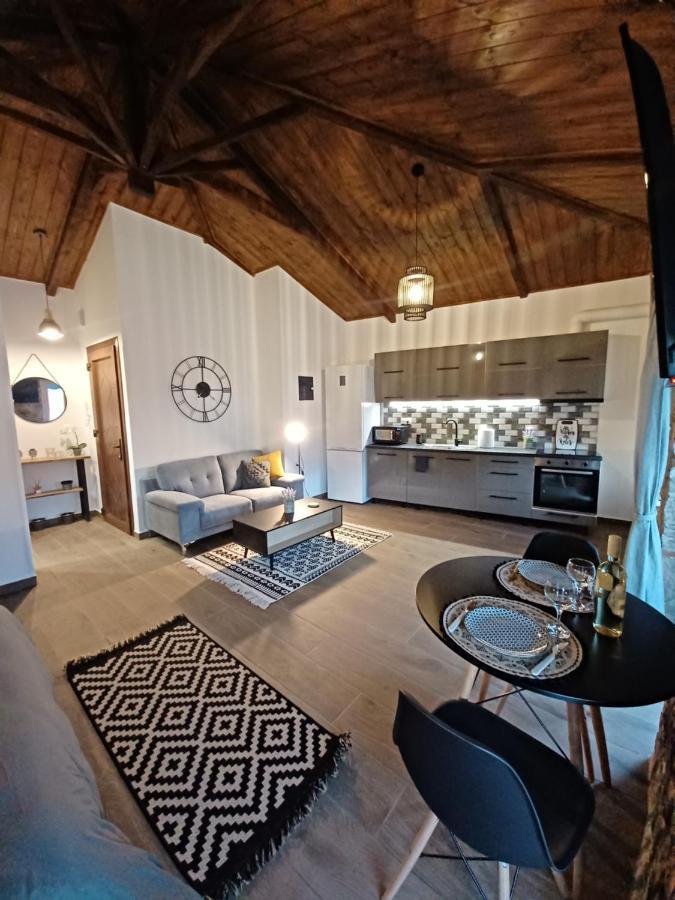 Luxury Apartment With Balcony Mytilíni Eksteriør bilde